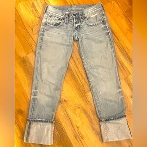Women’s guess jeans, cropped. Very cute!